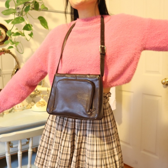 SOLD VINTAGE SHOULDER BAG - Picture 12 of 16